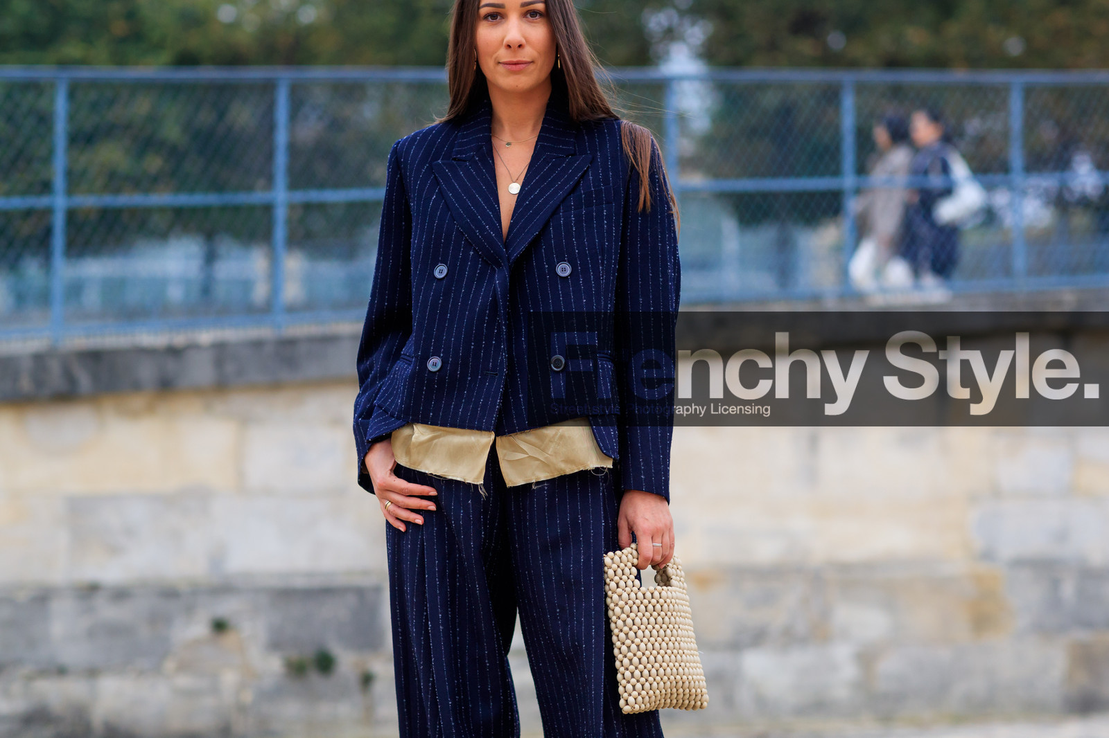 atmosphere details, beige bag, blazer, blue jacket, blue pants, blue suit, detail, fashion week, frenchystyle, FW, graphic bag, graphic jacket, graphic pants, graphic suit, horizontal, jonathan paciullo, leather bag, PARIS, PFW, printed jacket, printed pants, printed suit, SPRING SUMMER 2018, SS 18, street style, striped jacket, striped pants, striped suit, trousers, alice & j.s