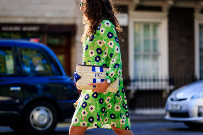 bordeaux, burgundy, dress, leather bag, printed dress, straw bag, sunglasses, fashion week, frenchystyle, FW, jonathan paciullo, street style, LFW, LONDON, SPRING SUMMER 2019, SS 19, atmosphere details, horizontal, detail