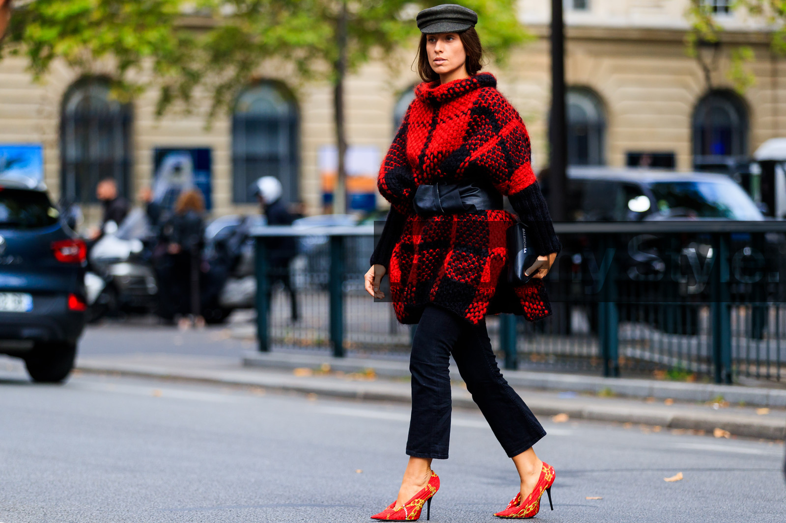 atmosphere details, balenciaga, black bag, black belt, black pants, checked sweater, fashion week, frenchystyle, full length, FW, graphic bag, graphic sweater, green hat, high heels, horizontal, jonathan paciullo, leather bag, leather shoes, PARIS, PFW, printed shoes, printed sweater, red shoes, red sweater, SPRING SUMMER 2018, SS 18, street style, tartan, trousers, erika boldrin