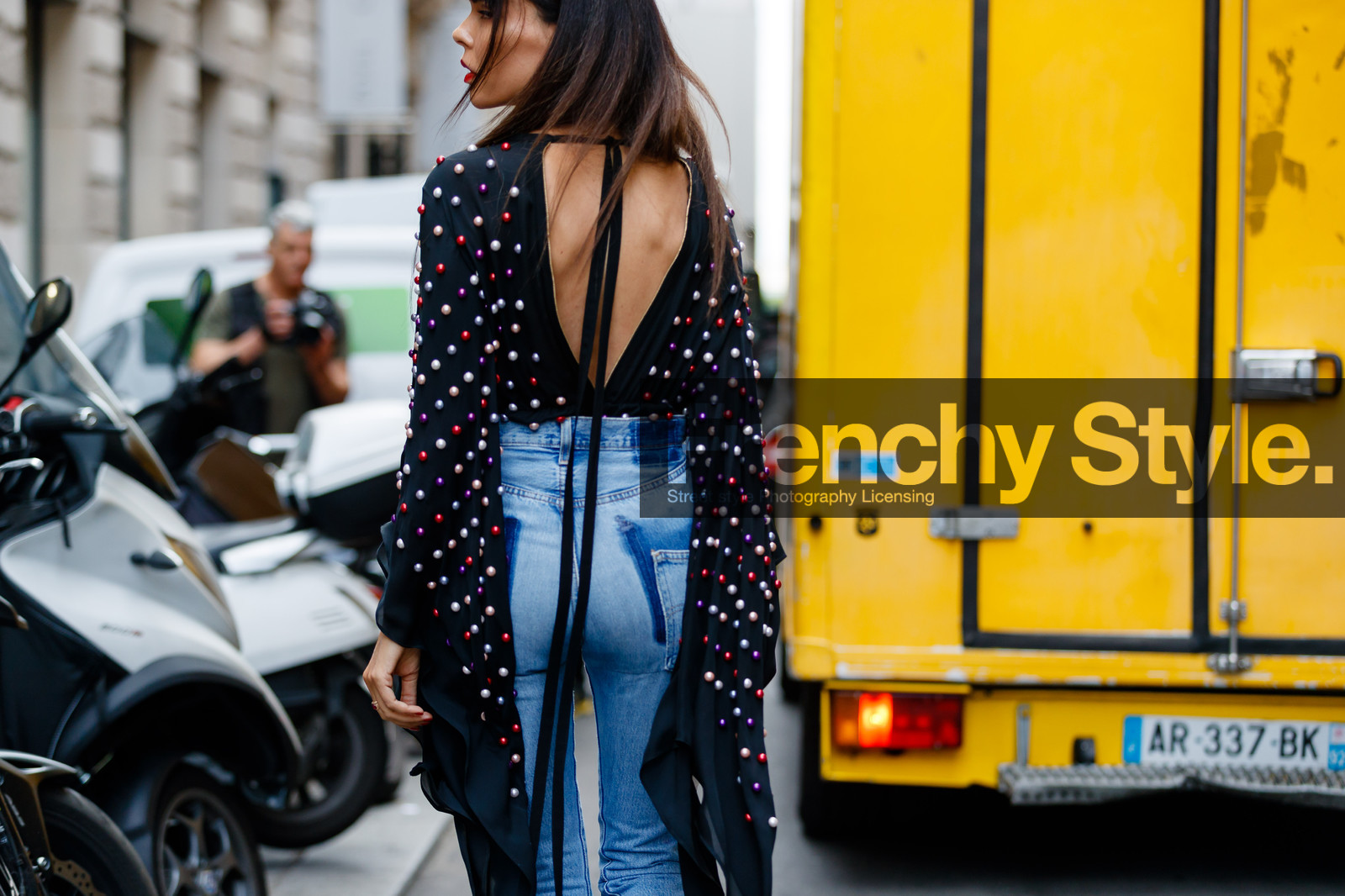 atmosphere details, AUTUMN WINTER 2016-2017, AW 16-17, back detail, black top, blue denim, denim pants, detail, evangelie smyrniotaki, FALL WINTER 2016-2017, fashion week, frenchystyle, FW, FW 16-17, HAUTE COUTURE, high waist, horizontal, jeans, jonathan paciullo, MENSWEAR, open back, open work, PARIS, PFW, polka dot, printed top, street style, trousers