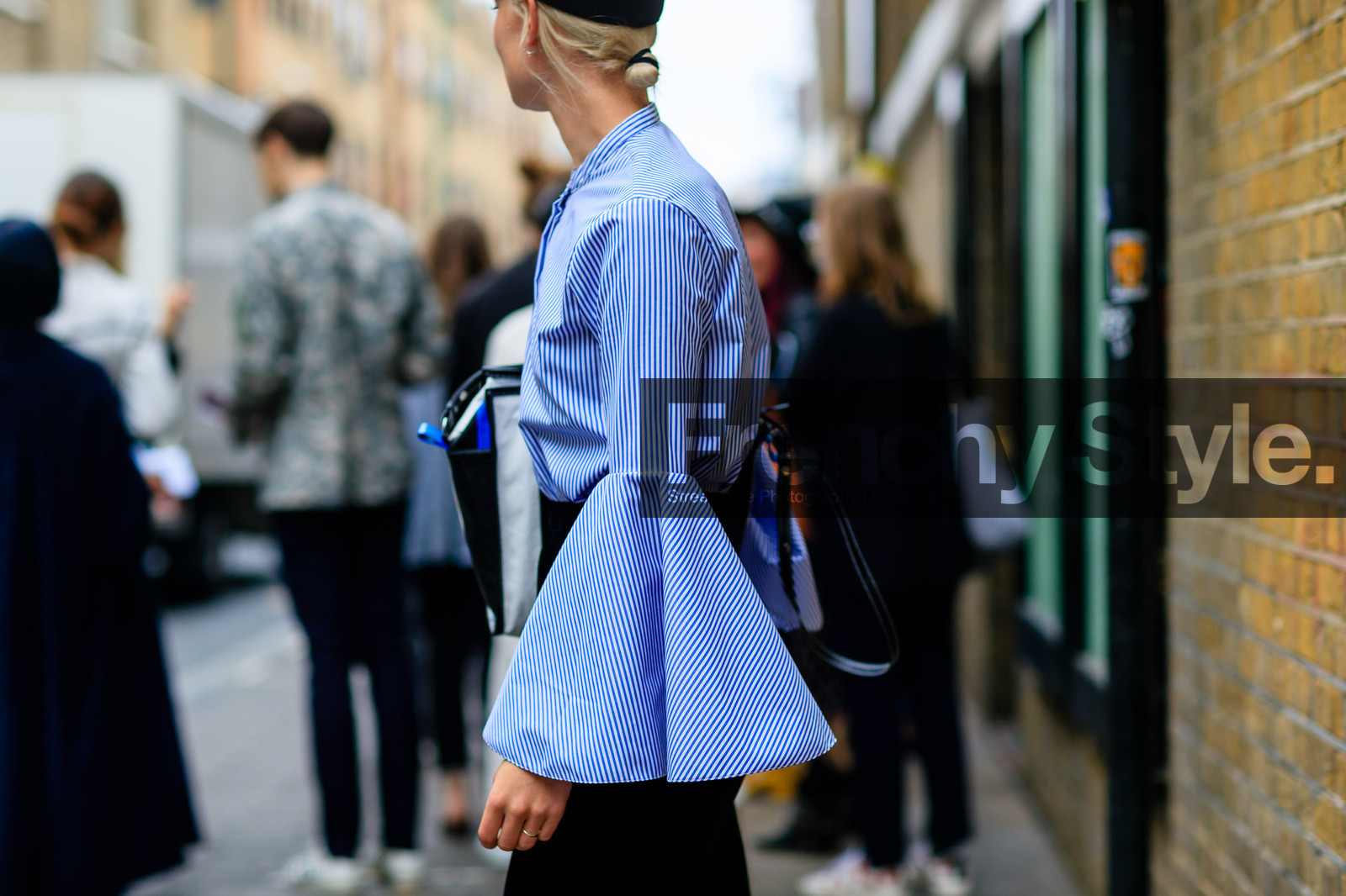 atmosphere details, balenciaga, black bag, black cap, black pants, blue shirt, detail, fashion week, frenchystyle, FW, graphic bag, horizontal, jonathan paciullo, leather bag, LFW, lisa anne stuyfzand, LONDON, printed bag, SPRING SUMMER 2017, SS 17, street style, striped bag, striped shirt, trousers, velvet, woman