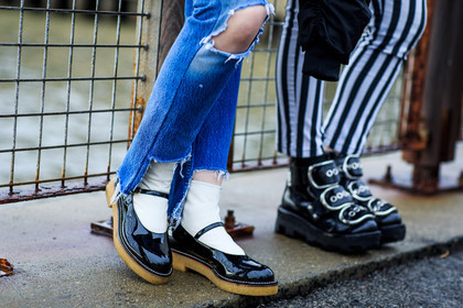 alexander wang, atmosphere details, AUTUMN WINTER 2016-2017, AW 16-17, babies, black boots, black shoes, blue denim, chanel, denim pants, detail, fashion week, frenchystyle, FW, FW 16-17, graphic pants, group of people, horizontal, jeans, jonathan paciullo, leather shoes, NEW YORK, NYFW, ranger boots, ripped pants, street style, striped pants, stripes, studs, trousers, varnished leather shoes, white socks, woman