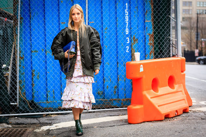 blue bag, floral, flowers, graphic dress, green boots, green jacket, high heels, leather bag, leather shoes, pink dress, printed dress, street style, jonathan paciullo, FW, frenchystyle, fashion week, NYFW, NEW YORK, AUTUMN WINTER 2018-2019, AW 18-19, FALL WINTER 2018-2019, FW 18-19, atmosphere details, horizontal, full length, Charlotte Groeneveld