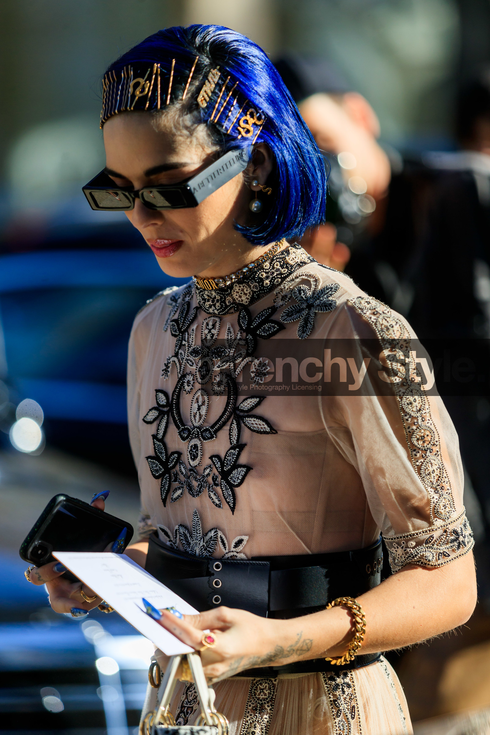 black belt, blue hair, bracelet, choker, christian dior, dyed hair, earrings, embroidered dress, glitter, graphic dress, hair clip, leather belt, necklace, pearls, printed dress, see through, sita abellan, sunglasses, tulle, PARIS, PFW, street style, jonathan paciullo, FW, frenchystyle, fashion week, AUTUMN WINTER 2019-2020, AW 19-20, FALL WINTER 2019-2020, FW 19-20, vertical, atmosphere details, detail