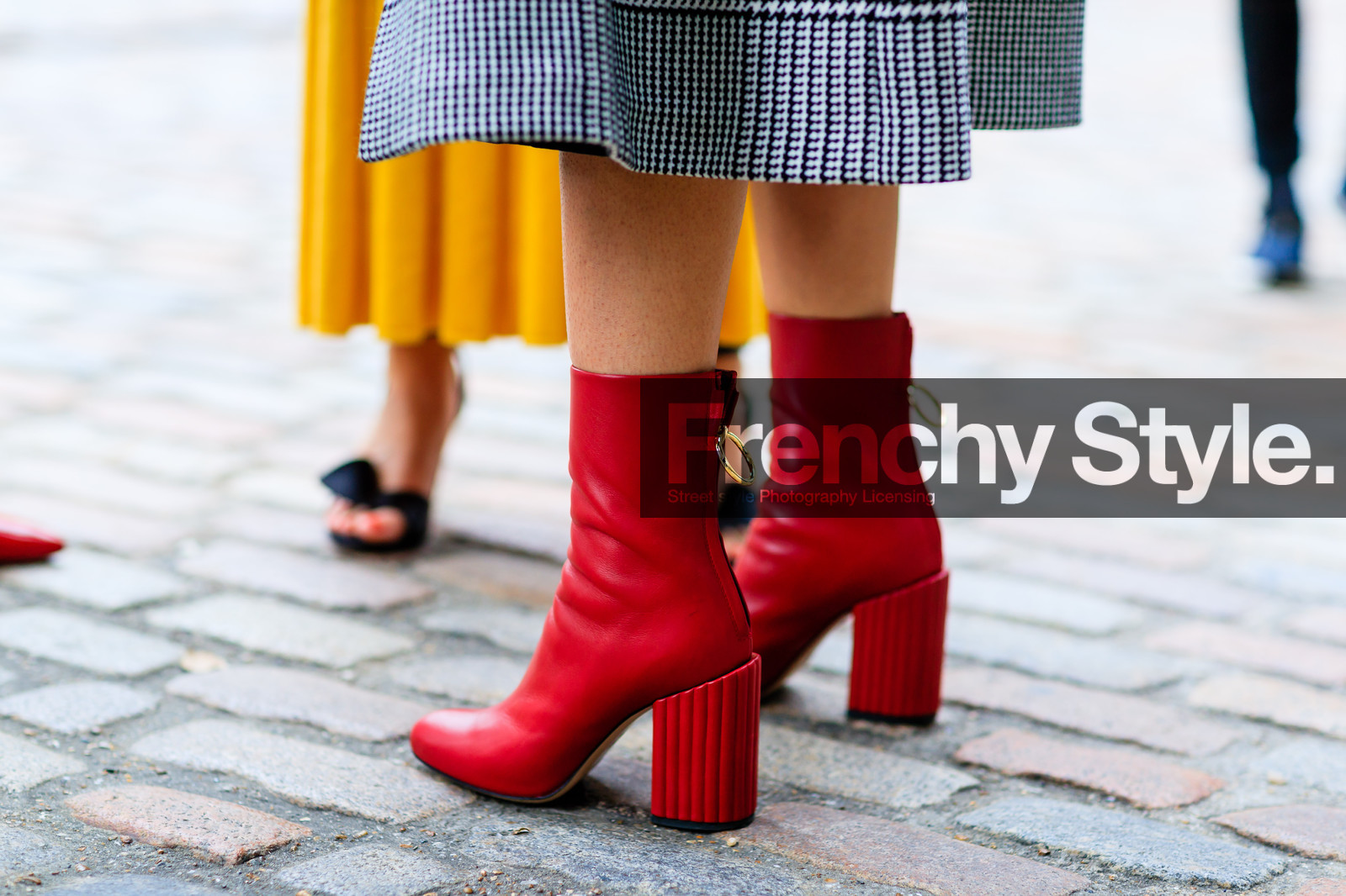 atmosphere details, detail, fashion week, frenchystyle, FW, high heels, horizontal, jonathan paciullo, leather boots, leather shoes, LFW, LONDON, red boots, SPRING SUMMER 2017, SS 17, street style, woman