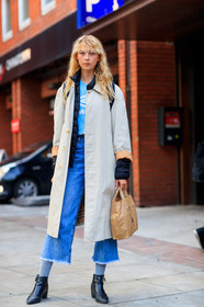 beige coat, black shoes, blue denim, blue top, denim pants, fashion week, frenchystyle, full length, FW, high heels, jeans, jonathan paciullo, leather shoes, LFW, LONDON, model, SPRING SUMMER 2018, SS 18, street style, trousers, vertical