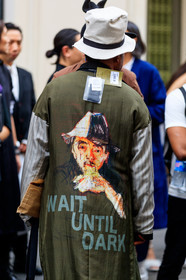 atmosphere details, back detail, beige hat, detail, drawings, fashion week, frenchystyle, FW, graphic jacket, green jacket, jonathan paciullo, MENSWEAR, message, PARIS, PFW, printed jacket, SPRING SUMMER 2018, SS 18, street style, vertical, yohji yamamoto
