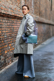 blue bag, céline, graphic bag, grey coat, grey pants, leather bag, printed bag, transparent bag, trousers, wide pants, fashion week, frenchystyle, FW, jonathan paciullo, street style, MFW, MILAN, AUTUMN WINTER 2018-2019, FALL WINTER 2018-2019, FW 18-19, vertical, full length, sylvia haghjoo