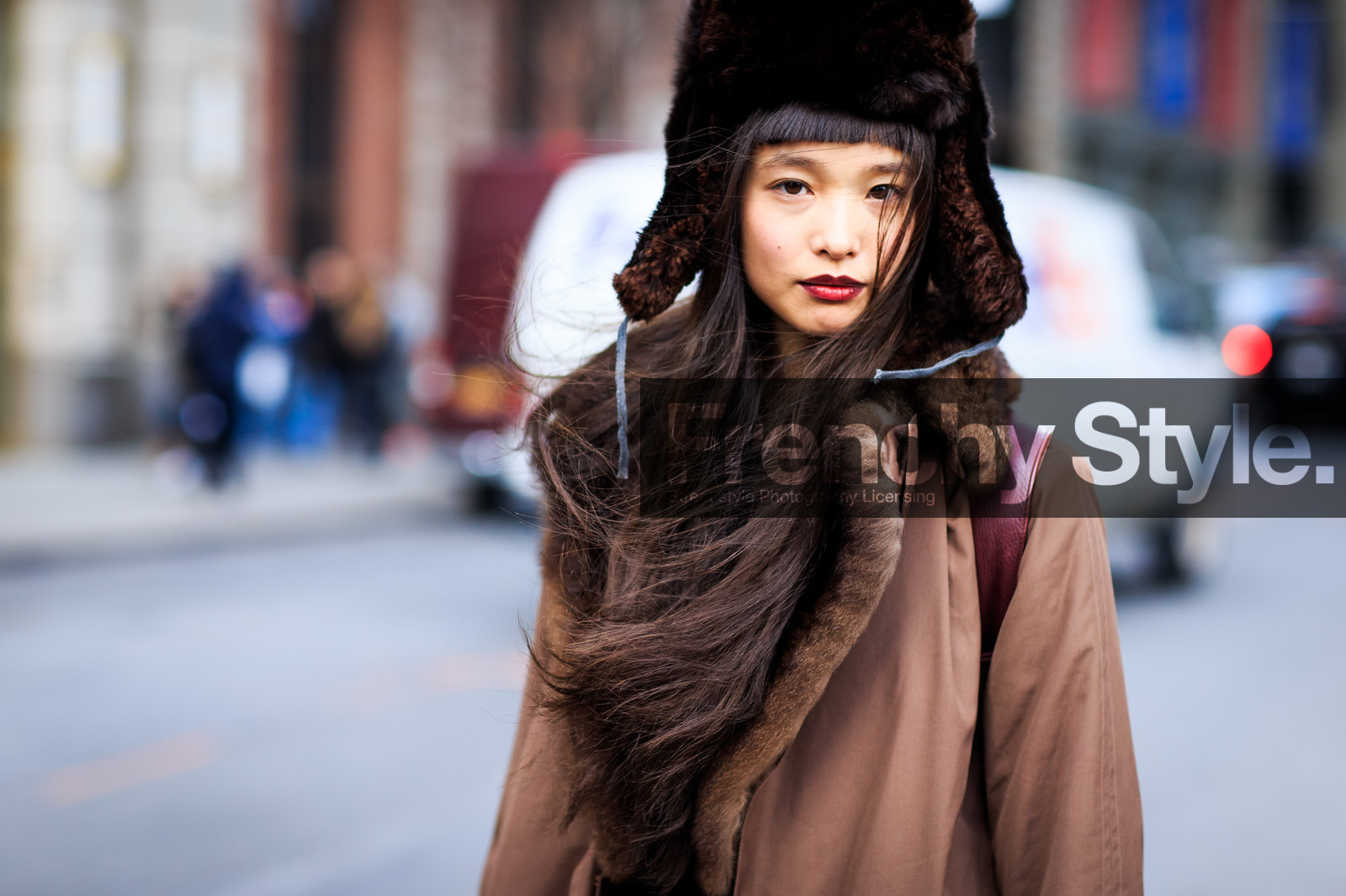 atmosphere details, AUTUMN WINTER 2016-2017, AW 16-17, brown coat, brown hat, chapka, detail, FALL WINTER 2016-2017, fashion week, frenchystyle, fur collar, fur hat, FW, FW 16-17, horizontal, jonathan paciullo, long hair, model, NEW YORK, NYFW, red lips, skincare, street style, tone on tone, total look brown, woman, yuka mannami
