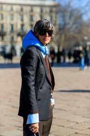 blazer, blue, brown pants, brown sweater, grey jacket, hood, rings, sunglasses, trousers, MILAN, MFW, fashion week, frenchystyle, FW, jonathan paciullo, street style, AUTUMN WINTER 2019-2020, AW 19-20, FALL WINTER 2019-2020, FW 19-20, vertical, atmosphere details, detail