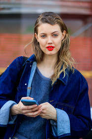 model, red lipstick, make up, make up details, hair details, blue jacket, denim, denim jacket, grey pullover, mohair pullover, close up detail, fashion week, frenchystyle, FW, jonathan paciullo, street style, MFW, MILAN, AUTUMN WINTER 2020-2021, FALL WINTER 2020-2021, FW 20-21, vertical, atmosphere details, detail