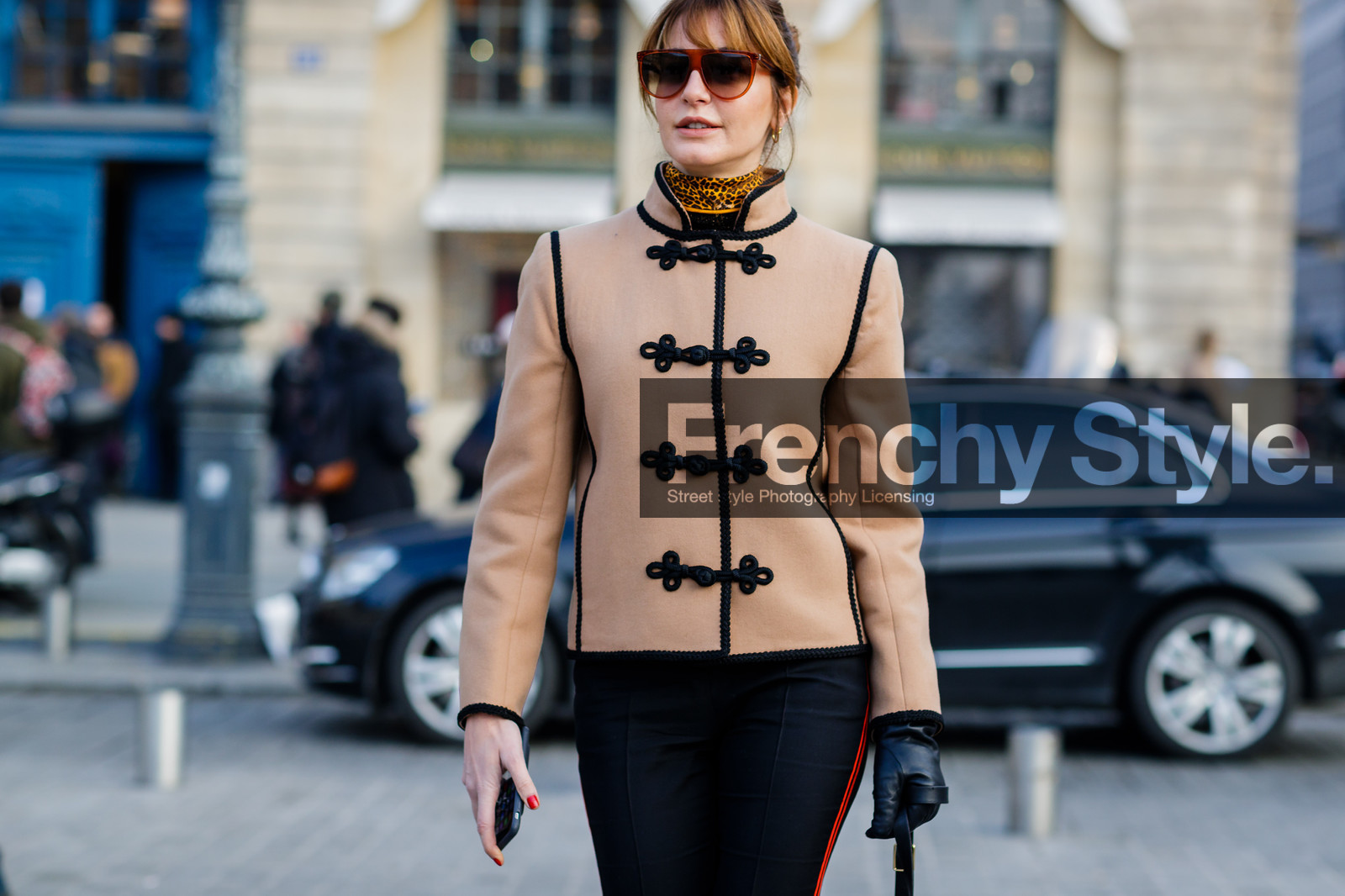 beige jacket, black bag, black gloves, black pants, leather gloves, sunglasses, trousers, fashion week, frenchystyle, FW, jonathan paciullo, street style, PFW, PARIS, SPRING SUMMER 2017, SS 17, HAUTE COUTURE, atmosphere details, detail, horizontal, ece sukan