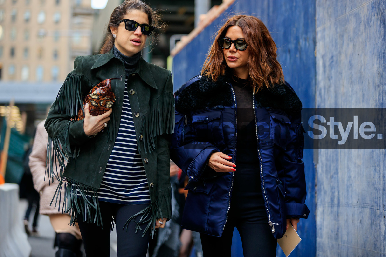 Christine Centenera, leandra medine, dark green jacket, suede jacket, fringe jacket, striped t-shirt, sailor t-shirt, navy blue top, navy blue t-shirt, white t-shirt, navy blue coat, down jacket, satin coat, fur coat, scale sunglasses, black sunglasses, zipped coat, brown leather clutch, animal skin clutch, fashion week, frenchystyle, FW, jonathan paciullo, street style, NYFW, NEW YORK, AUTUMN WINTER 2020-2021, FALL WINTER 2020-2021, FW 20-21, horizontal, atmosphere details, detail