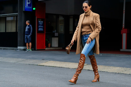 doina ciobanu, max mara boots, max mara coat, max mara pullover, beige coat, long coat, beige pullover, turtleneck pullover, brown leather boots, animal skin boots, high boots, high heels boots, blue jeans, denim, beige leather bag, hand bag, mini bag, aviator sunglasses, metalic frame sunglasses, square shape glasses, fashion week, frenchystyle, FW, jonathan paciullo, street style, MFW, MILAN, SPRING SUMMER 2020, SS 20