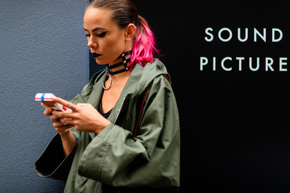 atmosphere details, black bag, black sandals, blue denim, blue jumpsuit, denim jumpsuit, denim pants, detail, fashion week, frenchystyle, FW, horizontal, jeans, jonathan paciullo, leather bag, LFW, LONDON, saint laurent paris, SPRING SUMMER 2017, SS 17, street style, woman