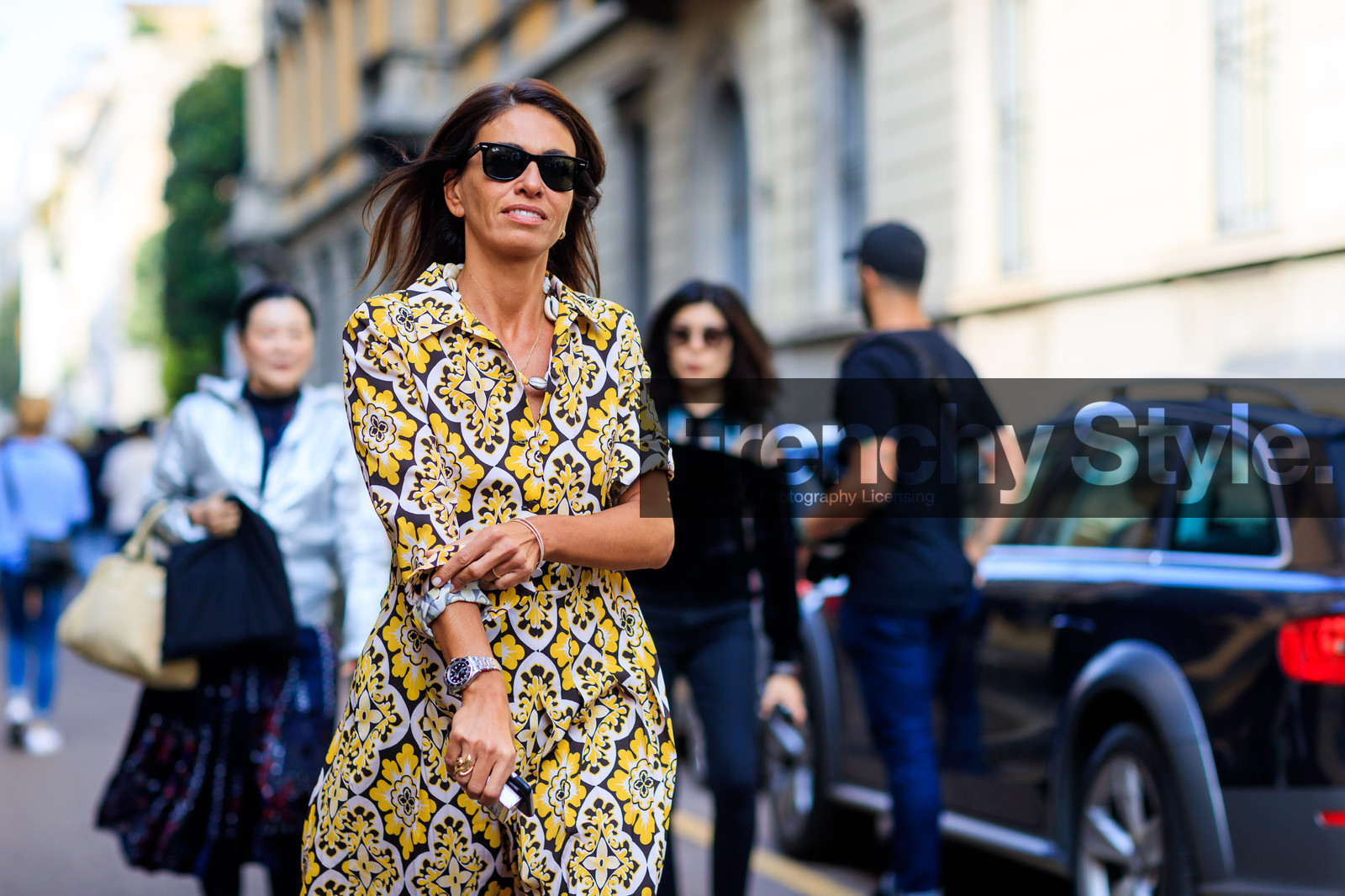 atmosphere details, detail, fashion week, frenchystyle, FW, graphic dress, horizontal, jonathan paciullo, MFW, MILAN, printed dress, SPRING SUMMER 2018, SS 18, street style, sunglasses, yellow dress