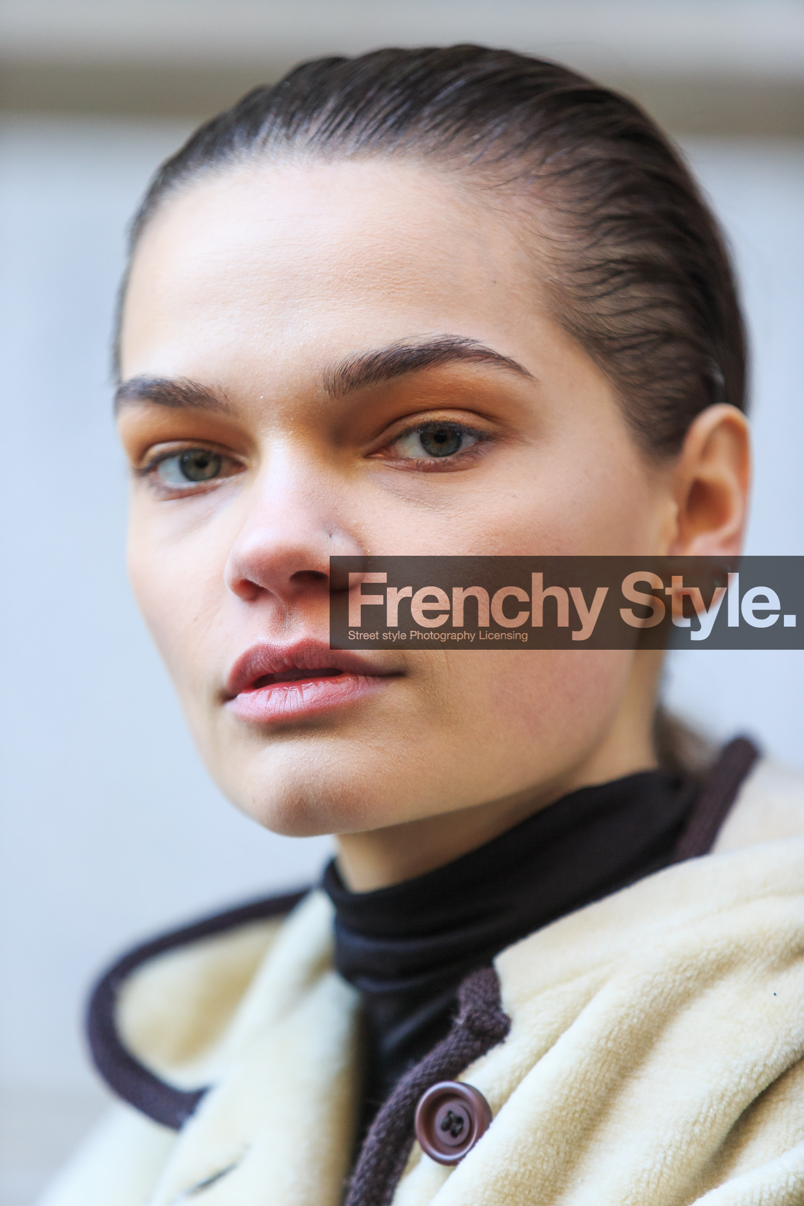 atmosphere details, AUTUMN WINTER 2016-2017, AW 16-17, black turtleneck, caitie greene, detail, fashion week, frenchystyle, FW, FW 16-17, jonathan paciullo, make up, model, natural, NEW YORK, NYFW, pulled back hair, skincare, street style, vertical, wet hair, woman