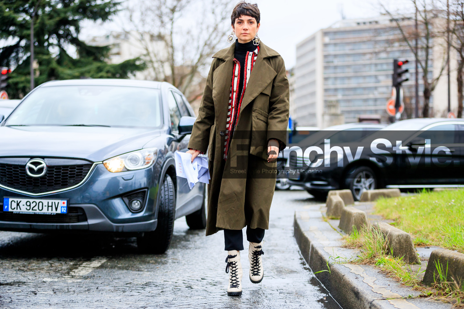 atmosphere details, AUTUMN WINTER 2017-2018, AW 17-18, earrings, FALL WINTER 2017-2018, fashion week, frenchystyle, full length, FW, FW 17-18, green coat, high heels, horizontal, jonathan paciullo, leather shoes, PARIS, PFW, street style, striped jacket, trousers, white boots