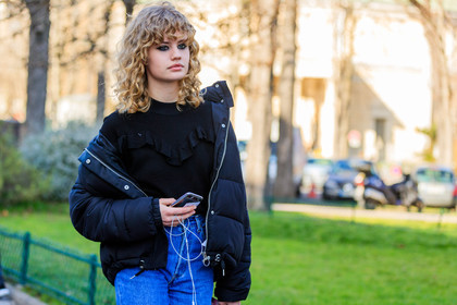 atmosphere details, AUTUMN WINTER 2017-2018, AW 17-18, black jacket, black sweater, blue denim, denim pants, detail, down jacket, FALL WINTER 2017-2018, fashion week, frenchystyle, FW, FW 17-18, horizontal, jeans, jonathan paciullo, model, PARIS, PFW, ruffles, street style, trousers