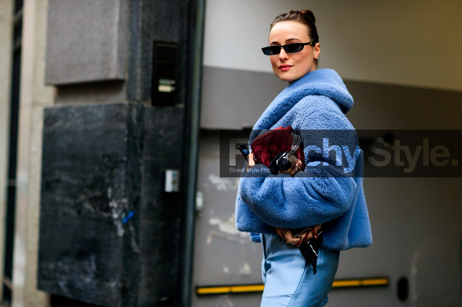 blue fur coat, blue jacket, blue pants, fur jacket, leather bag, red bag, sunglasses, trousers, fashion week, frenchystyle, FW, jonathan paciullo, street style, MFW, MILAN, AUTUMN WINTER 2018-2019, FALL WINTER 2018-2019, FW 18-19, horizontal, atmosphere details, lena lademann