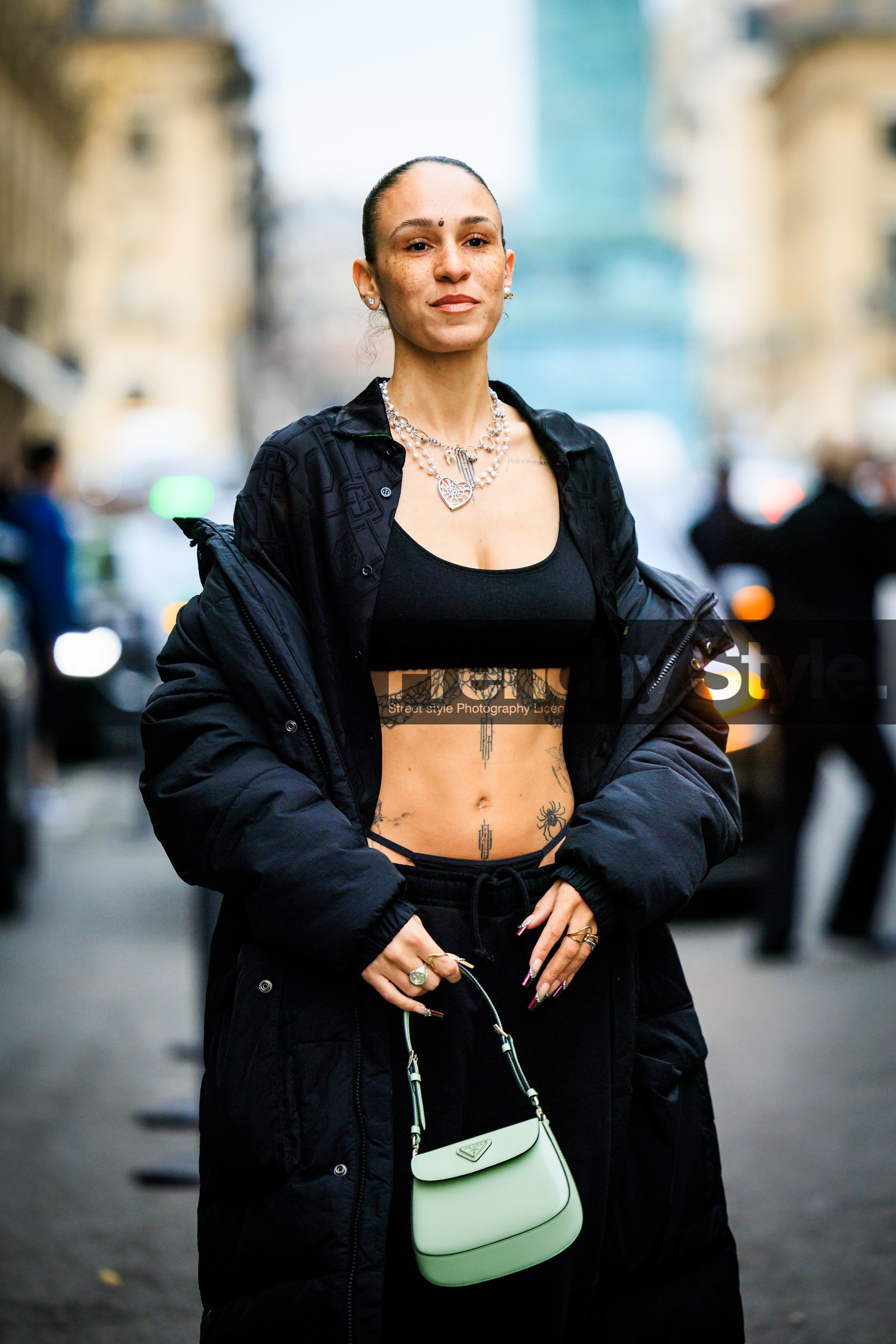 black cropped top, tattoos, pony tails, black puffed jacket, black tong, black trousers, prada bag, mint bag, mini bag, hera pradel, fashion week, frenchystyle, FW, jonathan paciullo, street style, AUTUMN WINTER 2022-2023, FALL WINTER 2022_2023, FW 22-23, PFW, PARIS, vertical, detail