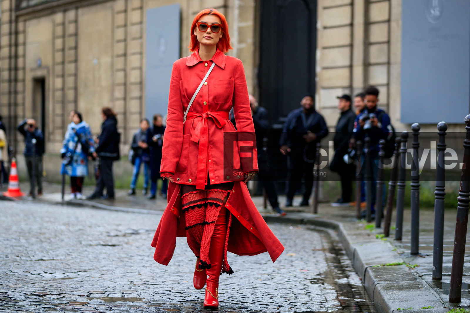 amalie gassmann, orange hair, red sunglasses, red jacket, red skirt, red total look, red leather boots, red leather jacket, belted jacket, button jacket, long jacket, high boots, knitwear, knit skirt, split skirt, long skirt, black skirt, striped skirt, fashion week, frenchystyle, FW, jonathan paciullo, street style, PFW, PARIS, AUTUMN WINTER 2020-2021, FALL WINTER 2020-2021, FW 20-21, horizontal, full length, atmosphere details