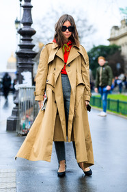 AUTUMN WINTER 2017-2018, AW 17-18, beige coat, black shoes, FALL WINTER 2017-2018, fashion week, frenchystyle, full length, FW, FW 17-18, grey pants, hoodie, jonathan paciullo, leather shoes, natasha goldenberg, PARIS, PFW, red sweater, stir pants, street style, sunglasses, trench coat, trousers, vertical