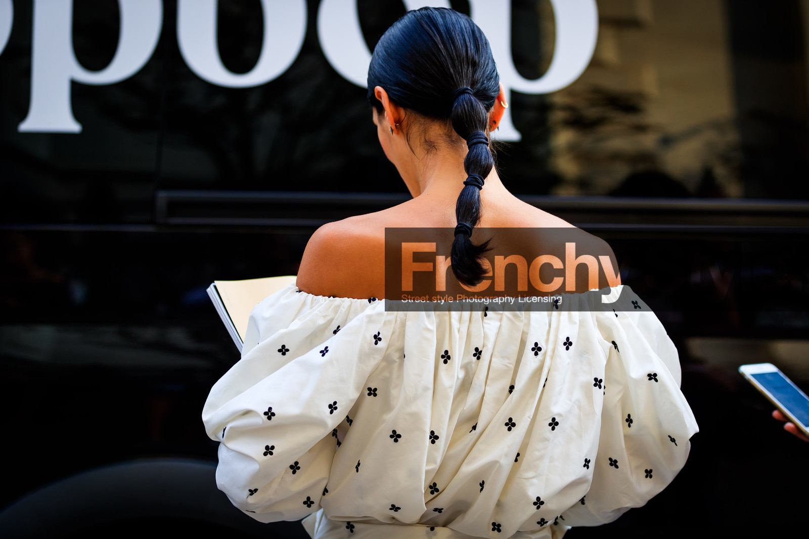 braids, graphic dress, off the shoulder, printed dress, white dress, fashion week, frenchystyle, FW, jonathan paciullo, street style, NYFW, NEW YORK, SPRING SUMMER 2019, SS 19, atmosphere details, horizontal, detail