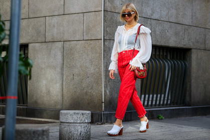 xenia adonts, big sunglasses, white sunglasses, futurist shape sunglasses, smoked sunglasses, louis vuitton sunglasses, golden necklace, big chain necklace, white shirt, white blouse, plumetis blouse, plumetis shirt, ruffle blouse, ruffle shirt, sheer boots, sheer shirt, shoulder bag, etro bag, red leather bag, brown leather bag, cachemere printed bag, red pants, red jeans, striped jeans, striped pants, mugler pants, white leather clogs, clogs, high heels slippers, high heels clogs, patchwork jeans, patchwork pants, fashion week, frenchystyle, FW, jonathan paciullo, street style, MFW, MILAN, AUTUMN WINTER 2020-2021, FALL WINTER 2020-2021, FW 20-21, horizontal, atmosphere details, full length