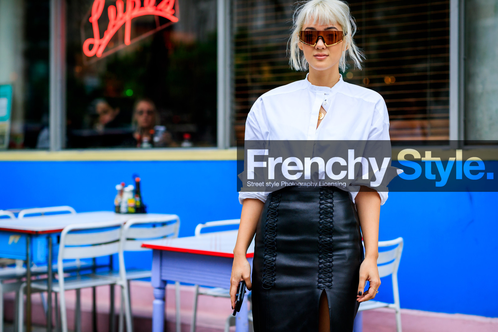 black skirt, kim jones, leather skirt, sunglasses, white shirt, street style, jonathan paciullo, FW, frenchystyle, fashion week, NYFW, NEW YORK, SPRING SUMMER 2019, SS 19, atmosphere details, horizontal, detail