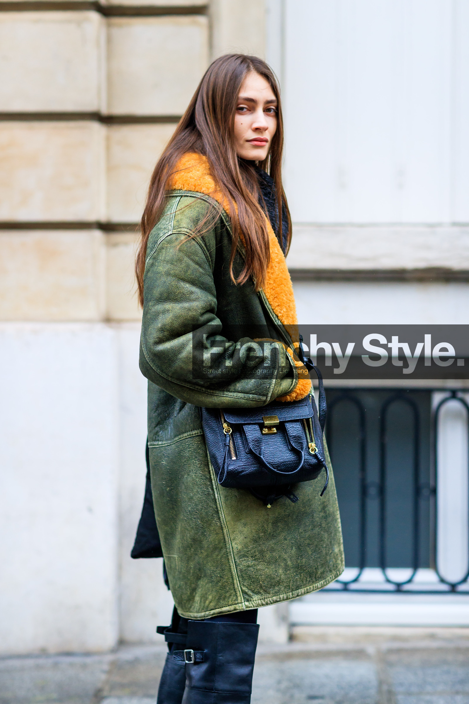 AUTUMN WINTER 2017-2018, AW 17-18, black bag, black boots, FALL WINTER 2017-2018, fashion week, frenchystyle, full length, fur collar, FW, FW 17-18, green jacket, high boots, jonathan paciullo, leather bag, model, PARIS, PFW, shearling, street style, suede jacket, trousers, vertical