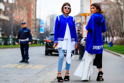 black pants, black shoes, blue denim, blue jacket, denim pants, givenchy, high heels, hoodie, jeans, leather shoes, marco de vincenzo, oversize, sunglasses, teddy jacket, trousers, white shirt, fashion week, frenchystyle, FW, jonathan paciullo, street style, MFW, MILAN, AUTUMN WINTER 2018-2019, FALL WINTER 2018-2019, FW 18-19, horizontal, atmosphere details, full length, angela rozas saiz