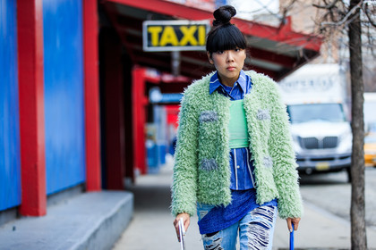 atmosphere details, AUTUMN WINTER 2016-2017, AW 16-17, blue bag, blue denim, blue shirt, denim pants, detail, fashion week, frenchystyle, fur jacket, FW, FW 16-17, glitter, green fur, green jacket, high heels, horizontal, jeans, jonathan paciullo, leather bag, leather boots, NEW YORK, NYFW, ripped pants, shiny boots, silver heels, silver shoes, street style, striped shirt, susie lau, trousers, woman