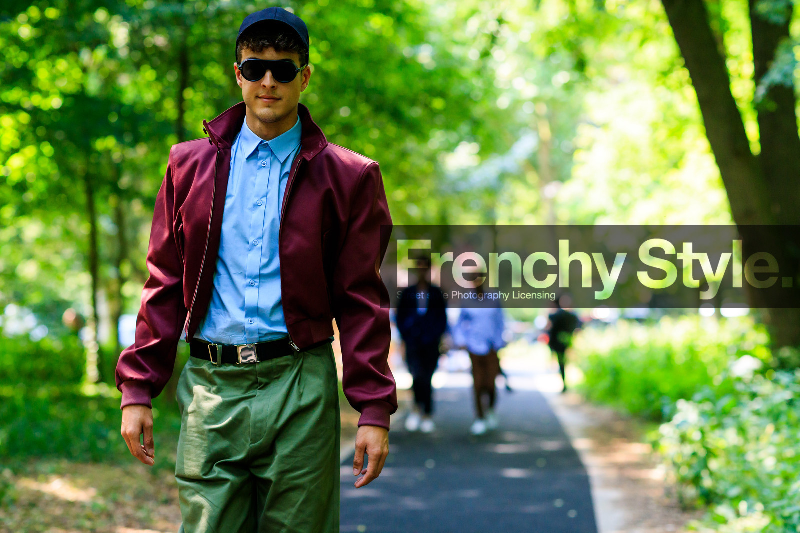 atmosphere details, balenciaga, black cap, blue shirt, bordeaux, burgundy, detail, fashion week, frenchystyle, FW, green pants, horizontal, jonathan paciullo, MENSWEAR, oversize, PARIS, PFW, red jacket, SPRING SUMMER 2018, SS 18, street style, sunglasses, trousers