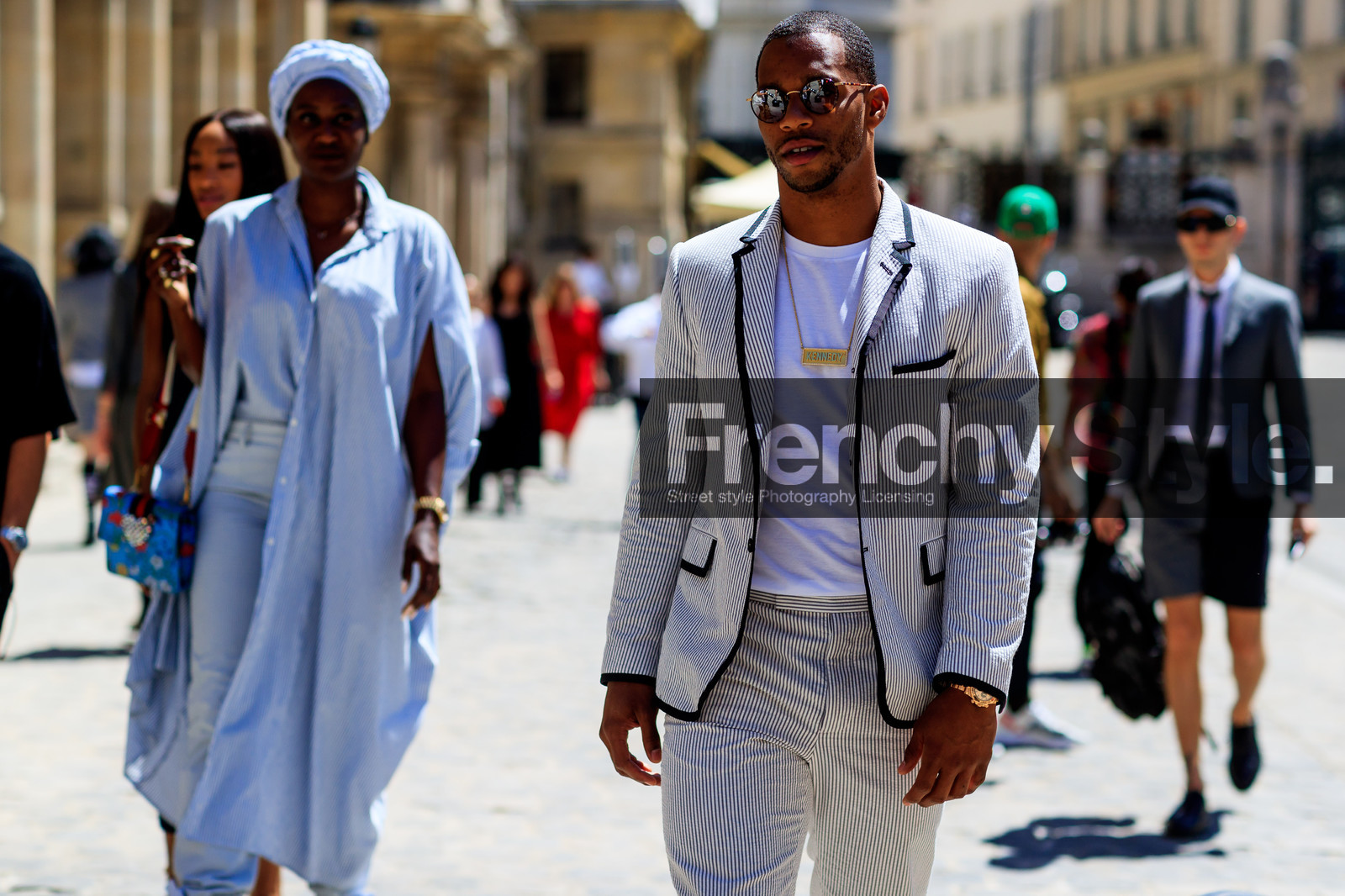 street style, jonathan paciullo, FW, frenchystyle, fashion week, PFW, PARIS, SPRING SUMMER 2019, SS 19, horizontal, atmosphere details, detail
