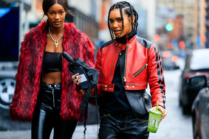 red leather perfecto, black leather perfecto, black leather pants, cropped jacket, cropped perfecto, zipped jacket, fashion week, frenchystyle, FW, jonathan paciullo, street style, AUTUMN WINTER 2020-2021, FALL WINTER 2020-2021, FW 20-21, horizontal, atmosphere details, detail, NYFW, NEW YORK