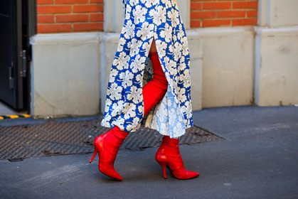 atmosphere details, blue dress, candela novembre, detail, fashion week, floral, flowers, frenchystyle, FW, graphic dress, high boots, high heels, horizontal, jonathan paciullo, leather shoes, MFW, MILAN, printed dress, red shoes, SPRING SUMMER 2018, SS 18, street style