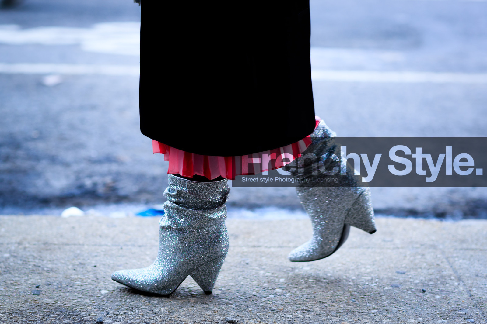 black coat, glitter, high heels, leather shoes, shiny boots, silver shoes, fashion week, frenchystyle, FW, jonathan paciullo, street style, NYFW, NEW YORK, AUTUMN WINTER 2018-2019, AW 18-19, FALL WINTER 2018-2019, FW 18-19, atmosphere details, horizontal, detail