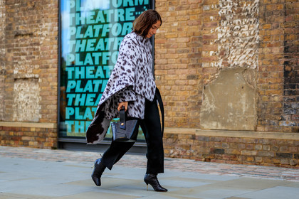 black and white, black bag, black pants, black shoes, erika boldrin, graphic jacket, high heels, leather bag, leather shoes, printed jacket, trousers, white jacket, fashion week, frenchystyle, FW, jonathan paciullo, street style, LFW, LONDON, SPRING SUMMER 2019, SS 19, atmosphere details, horizontal, full length