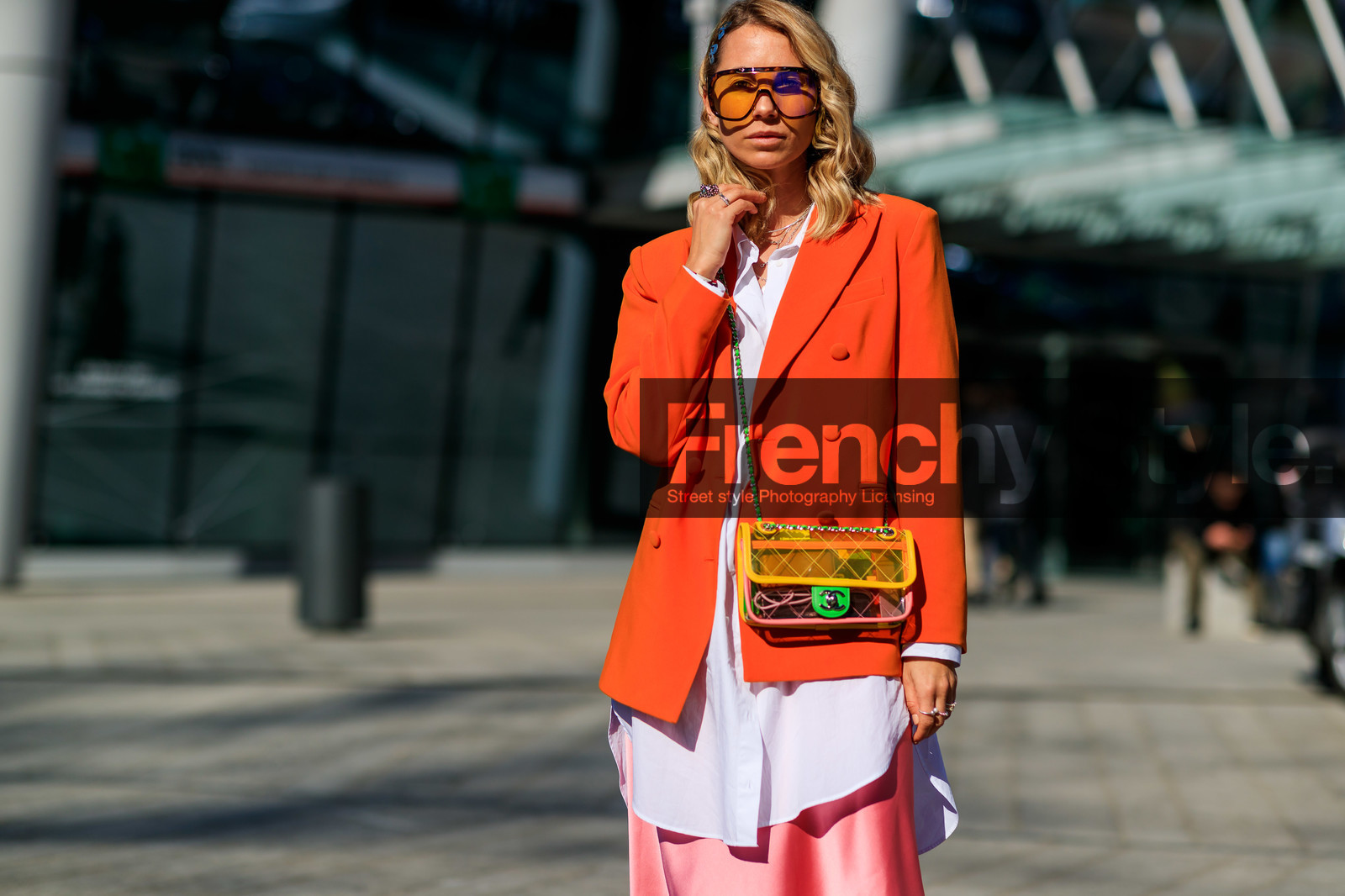 blazer, chanel handbag, graphic bag, leather bag, orange jacket, pink bag, pink skirt, printed bag, sunglasses, transparent bag, white shirt, yellow bag, MILAN, MFW, fashion week, frenchystyle, FW, jonathan paciullo, street style, AUTUMN WINTER 2019-2020, AW 19-20, FALL WINTER 2019-2020, FW 19-20, atmosphere details, detail, horizontal