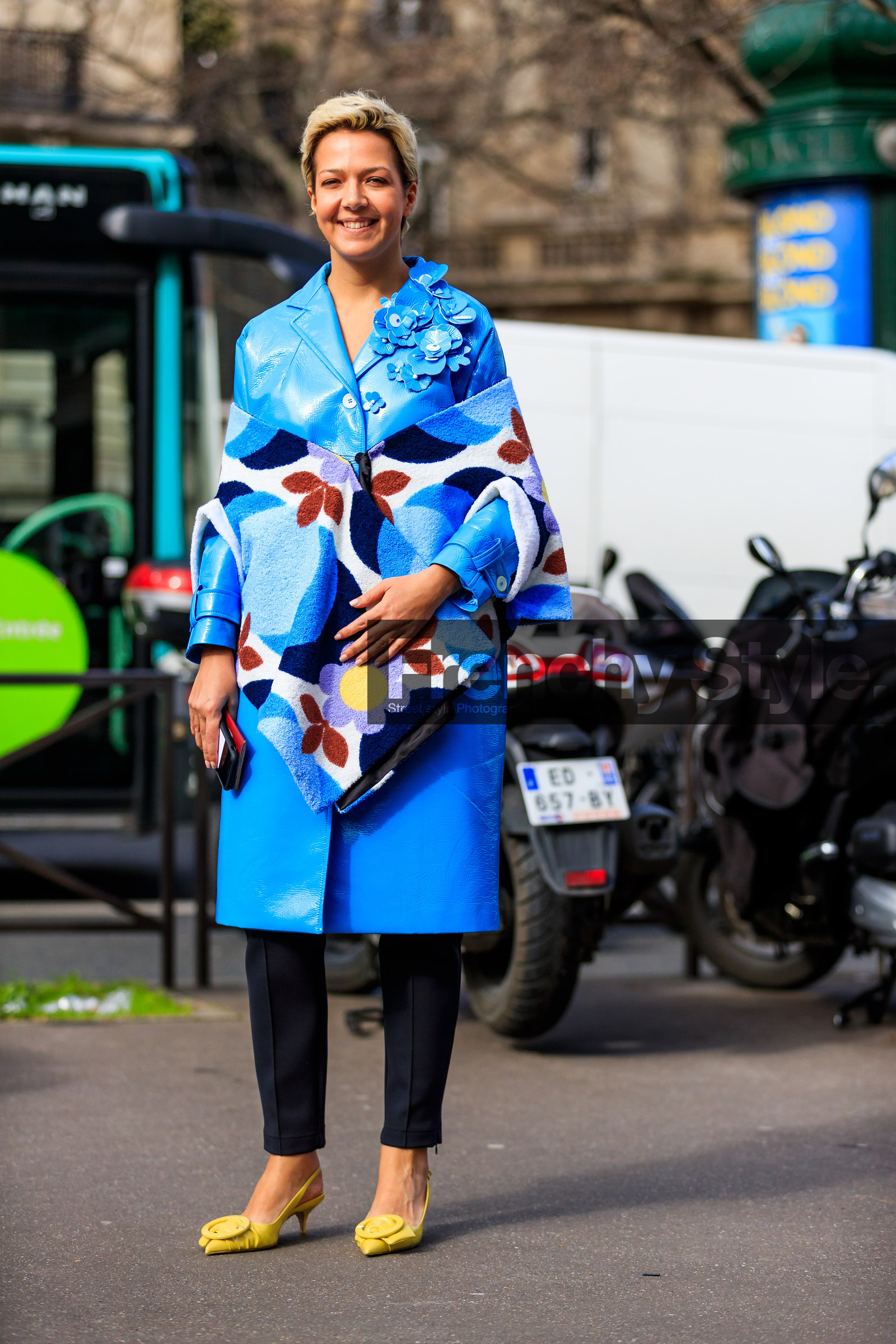 AUTUMN WINTER 2017-2018, AW 17-18, blue coat, blue scarf, FALL WINTER 2017-2018, fashion week, floral, flower, frenchystyle, full length, FW, FW 17-18, high heels, jonathan paciullo, leather coat, leather shoes, miu miu, PARIS, PFW, printed scarf, street style, trousers, vertical, yellow shoes