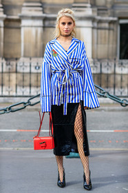 AUTUMN WINTER 2017-2018, AW 17-18, black shoes, black skirt, blue shirt, caro daur, choker, FALL WINTER 2017-2018, fashion week, fishnet, frenchystyle, full length, FW, FW 17-18, graphic shirt, high heels, jonathan paciullo, leather bag, leather shoes, leather skirt, loewe, necklace, PARIS, PFW, printed shirt, red bag, street style, striped shirt, tights, varnished leather shoes, vertical
