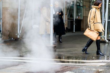 white coat, light beige coat, fur coat, black polish coat, vinyl coat, black leather boots, animal skin boots, high boots, fashion week, frenchystyle, FW, jonathan paciullo, street style, NYFW, NEW YORK, AUTUMN WINTER 2020-2021, FALL WINTER 2020-2021, FW 20-21, horizontal, atmosphere details, detail