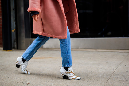blue denim, denim pants, high heels, jeans, leather shoes, pink coat, printed shoes, trousers, white boots, street style, jonathan paciullo, FW, frenchystyle, fashion week, NYFW, NEW YORK, AUTUMN WINTER 2018-2019, AW 18-19, FALL WINTER 2018-2019, FW 18-19, atmosphere details, horizontal, detail, linda tol