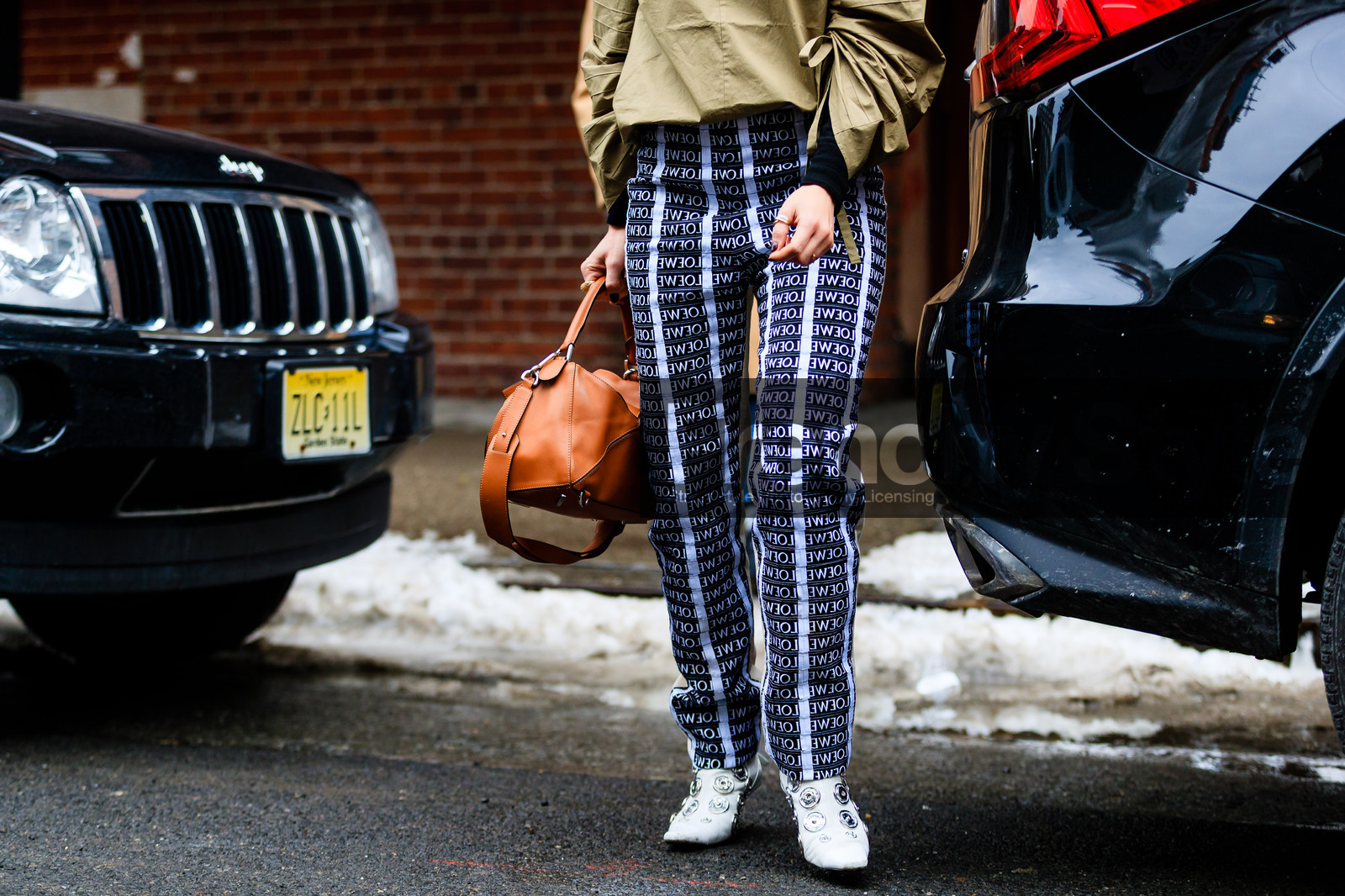 atmosphere details, AUTUMN WINTER 2017-2018, AW 17-18, black and white pants, brown bag, detail, FALL WINTER 2017-2018, fashion week, frenchystyle, FW, FW 17-18, graphic pants, green shirt, horizontal, irina lakicevic, jonathan paciullo, leather bag, leather boots, loewe, NEW YORK, NYFW, printed pants, street style, studs, trousers, white boots