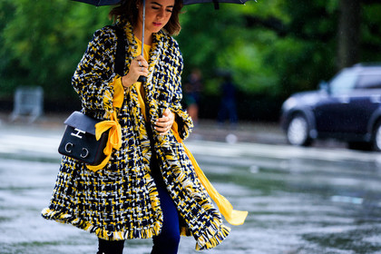 black bag, graphic jacket, leather bag, printed jacket, yellow coat, street style, jonathan paciullo, FW, frenchystyle, fashion week, NYFW, NEW YORK, SPRING SUMMER 2019, SS 19, atmosphere details, horizontal, detail