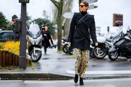 animal print, atmosphere details, AUTUMN WINTER 2017-2018, AW 17-18, black jacket, black shoes, black turtleneck, blazer, FALL WINTER 2017-2018, fashion week, frenchystyle, full length, FW, FW 17-18, horizontal, jonathan paciullo, julie pelipas, leather shoes, leopard print, PARIS, PFW, printed pants, street style, sunglasses, trousers
