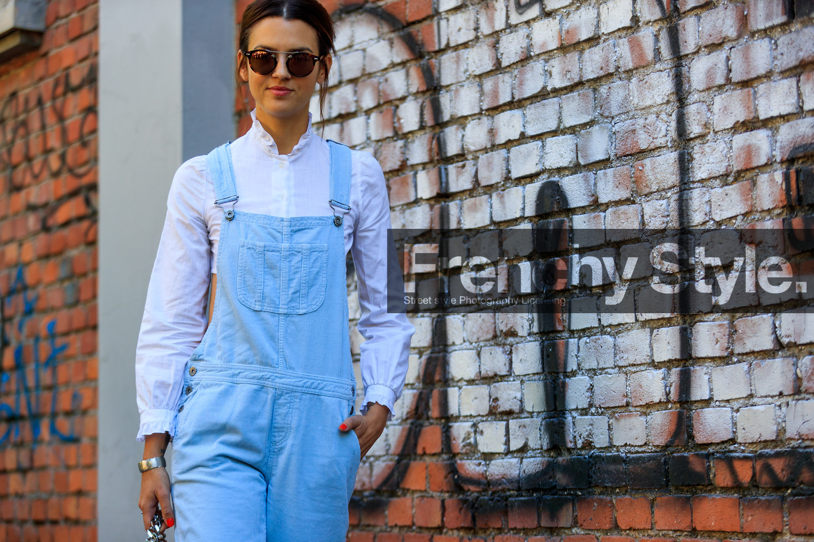 atmosphere details, blue overall, detail, fashion week, frenchystyle, FW, horizontal, jonathan paciullo, MFW, MILAN, SPRING SUMMER 2018, SS 18, street style, sunglasses, trousers, white shirt