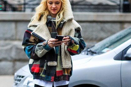 atmosphere details, AUTUMN WINTER 2016-2017, AW 16-17, bomber jacket, check jacket, detail, fashion week, frenchystyle, fur collar, FW, FW 16-17, grunge, horizontal, iphone, jonathan paciullo, multicolor, NEW YORK, NYFW, patchwork, plaid, shearling, street style, woman, zanna roberts rassi