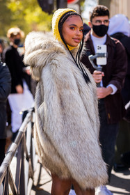 balaclava, beige coat, cagoule, coat, fluffly coat, fur coat, Paola Locatelli, yellow cagoule, fashion week, frenchystyle, FW, jonathan paciullo, street style, PFW, PARIS, SPRING SUMMER 2022, SS 22, vertical, atmosphere details